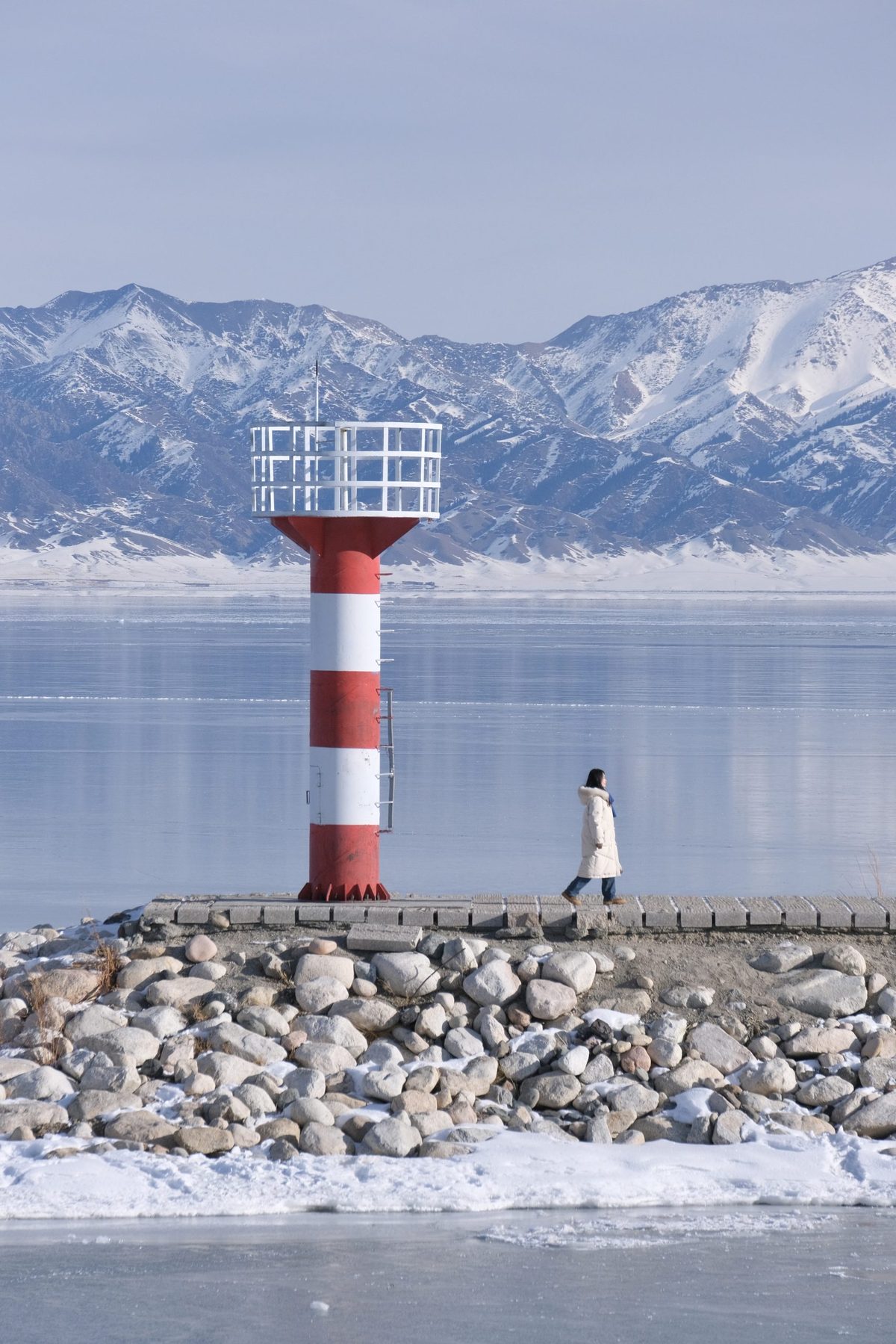 赛里木湖灯塔
