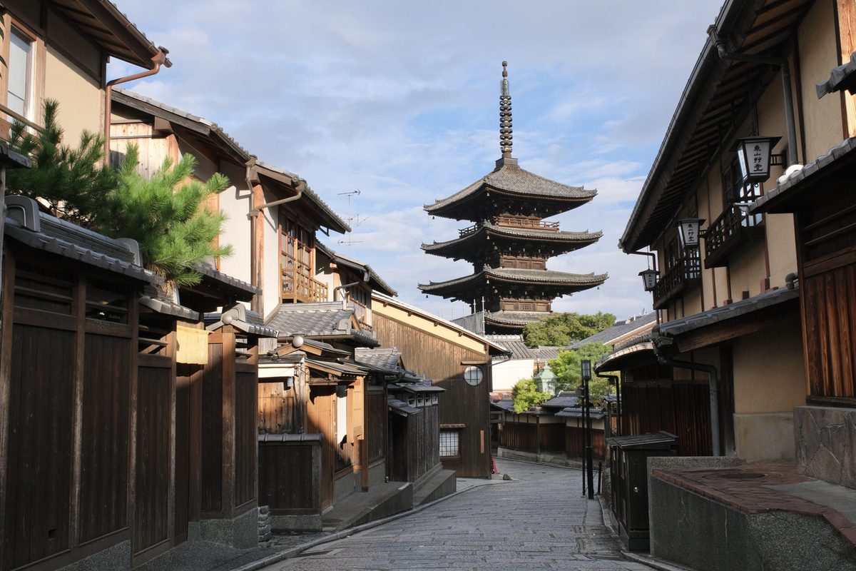 八重塔日出